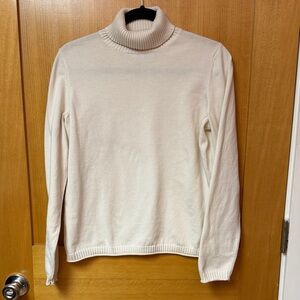 Woolrich Women's Cream Ribbed Turtleneck